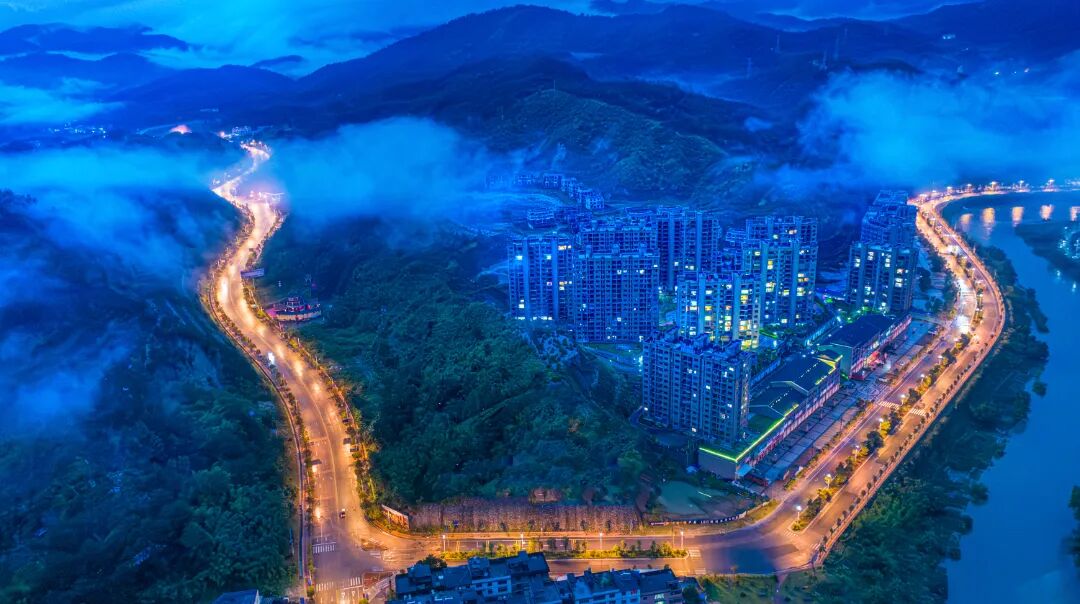 《金光大道》.jpg 《金光大道》.jpg